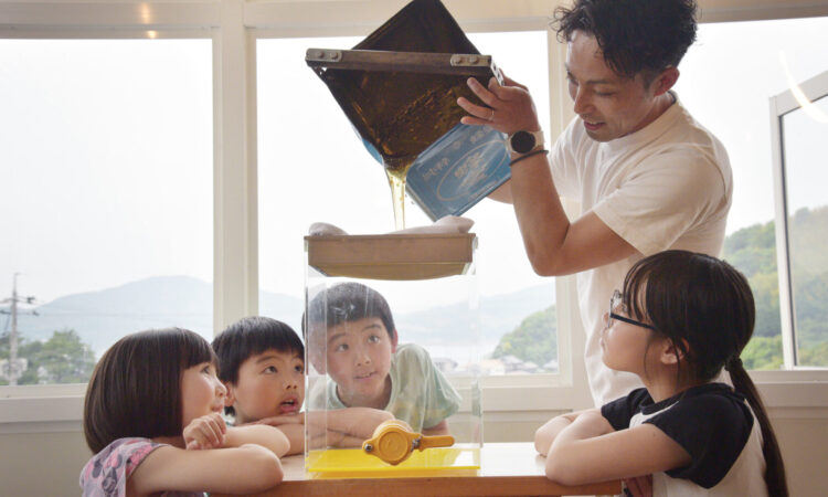 はちみつ採取体験